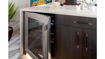 24" Thermador Under-Counter Glass Door Refrigerator - T24UR920LS
