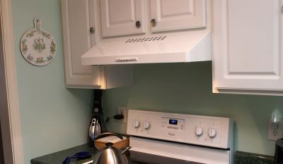 36" Faber  Under Cabinet Range Hood - LEVA36BK300-B