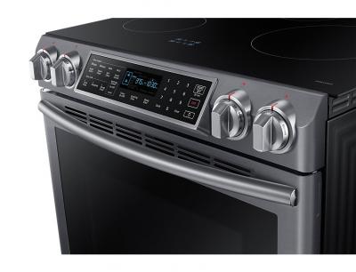 30" Samsung Induction Range with Virtual Flame Technology™, 5.8 cu.ft - NE58N9560WG
