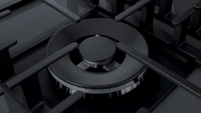 36" Bosch Benchmark Gas Cooktop - NGMP677UC