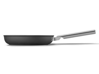 SMEG 50's Style Frypan With Long Handle In Black - CKFF2601BLM